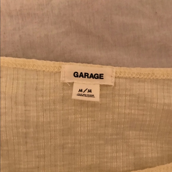 Light Butter Yellow Long Sleeve Crop Top - Picture 3 of 3